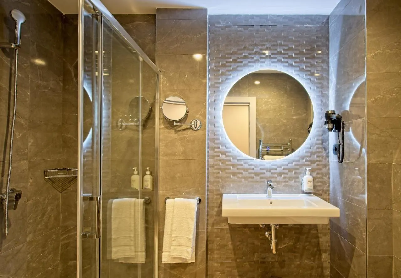 Dwo Yuste Alcala Hotel Madrid 3*,